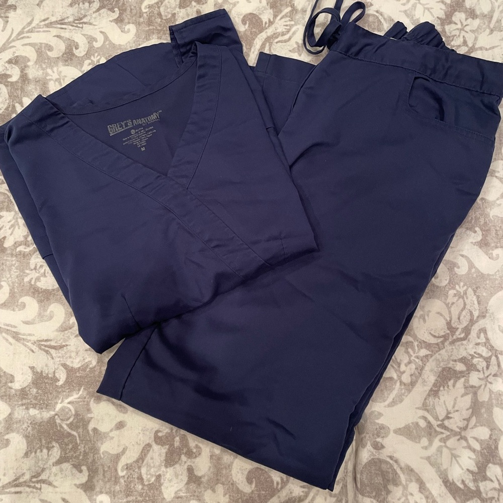 Women’s Grey’s Anatomy Scrub Set Medium Navy